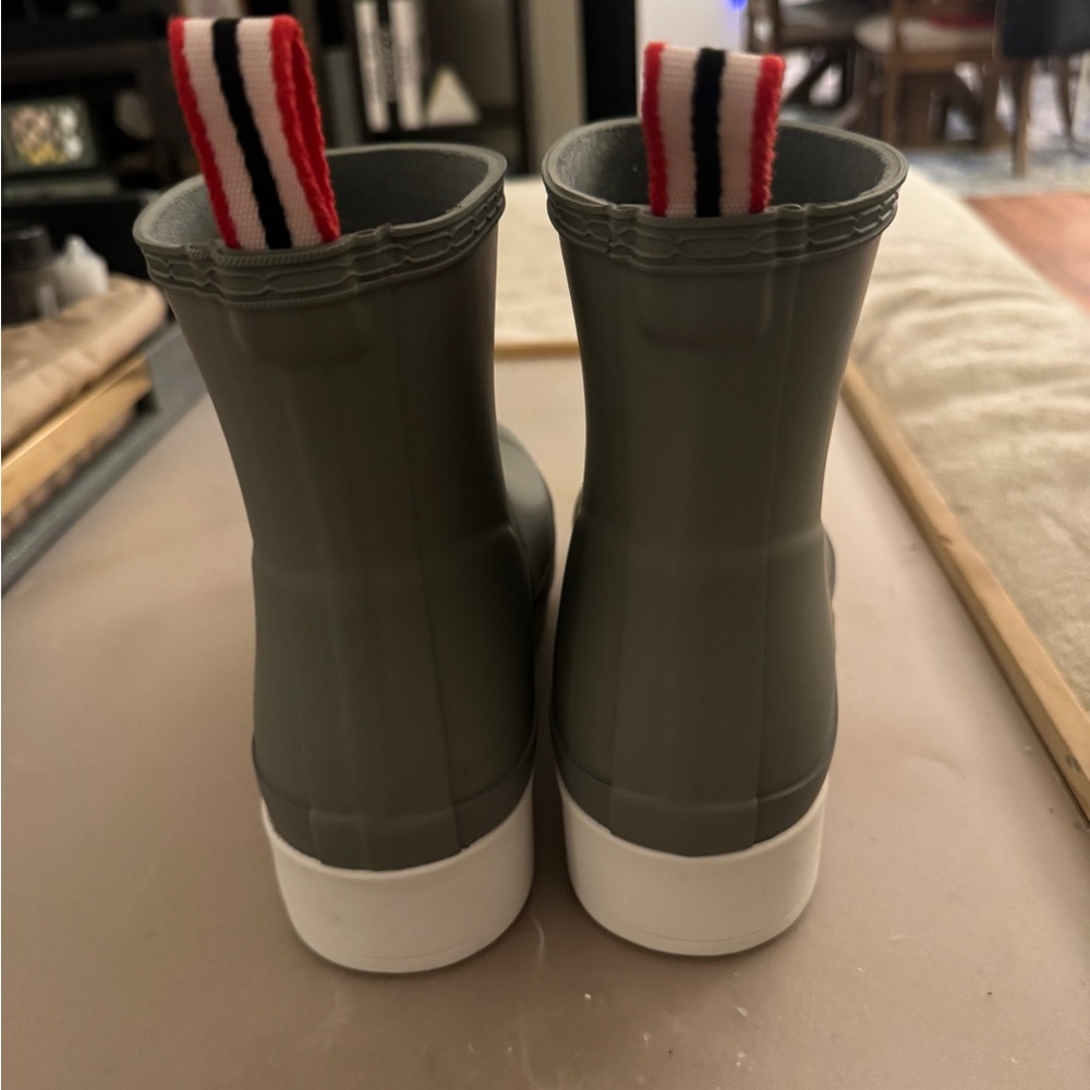 Hunter Olive Rubber Boots with White Sole - Picture 4 of 5